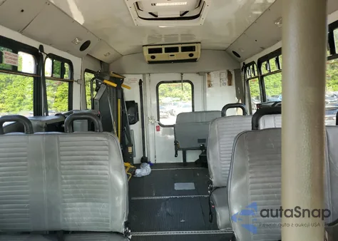 2007 Ford Econoline E350 Super Duty Cutaway Van z USA, uszkodzony, nr VIN 1FDWE35L87DA88147